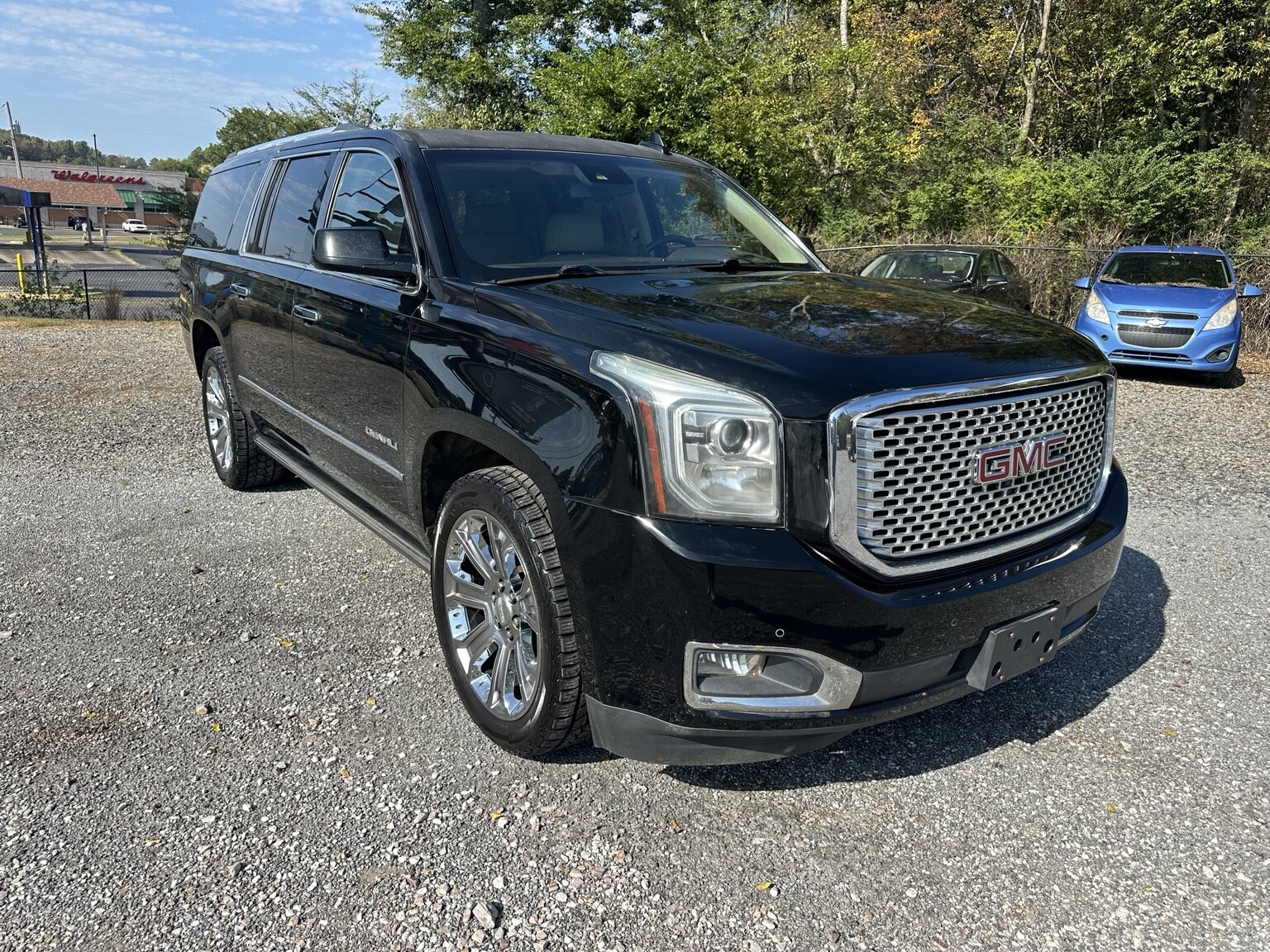 2015 GMC Yukon XL Denali photo 2