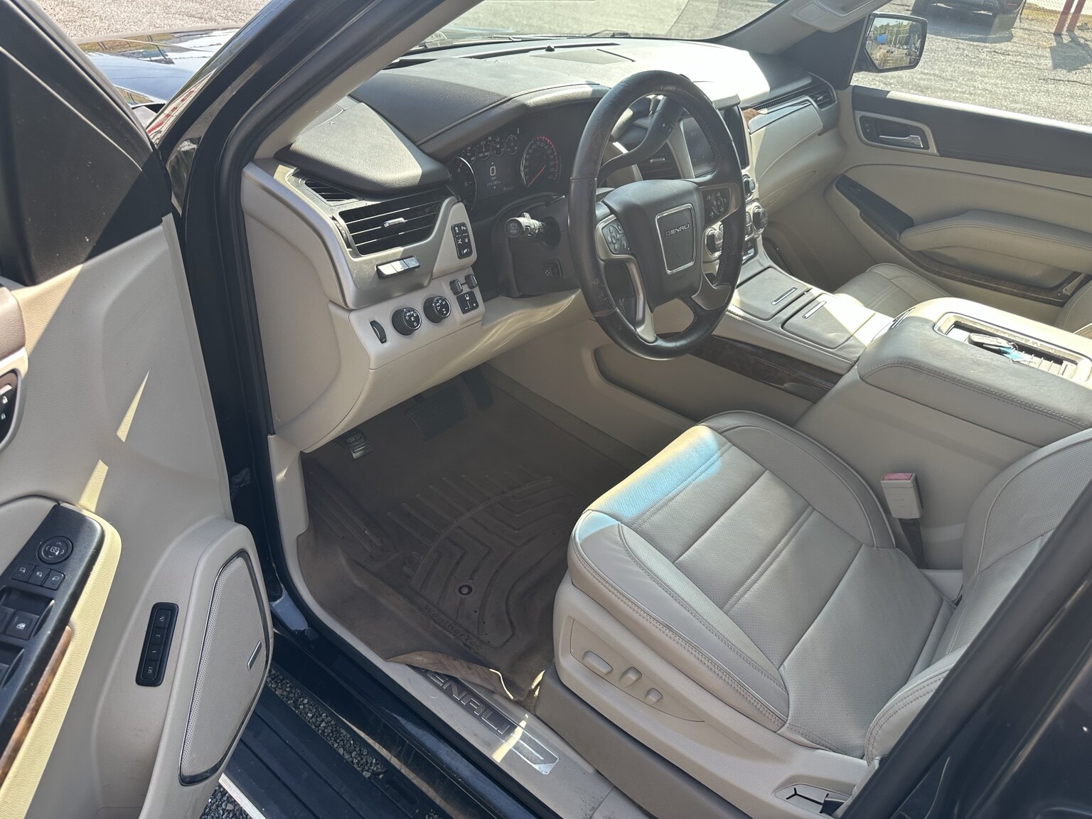 2015 GMC Yukon XL Denali photo 5