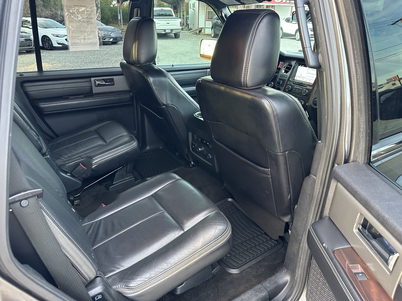 Brown 2017 Ford Expedition Platinum cargo area