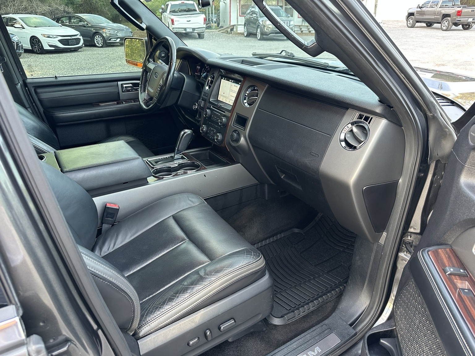 Brown 2017 Ford Expedition Platinum engine compartment