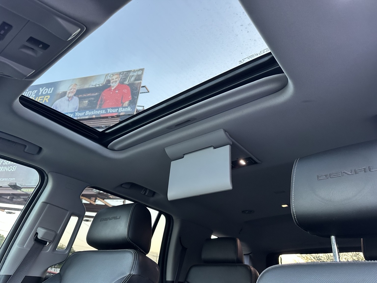 Black 2017 GMC Yukon Denali additional vehicle view