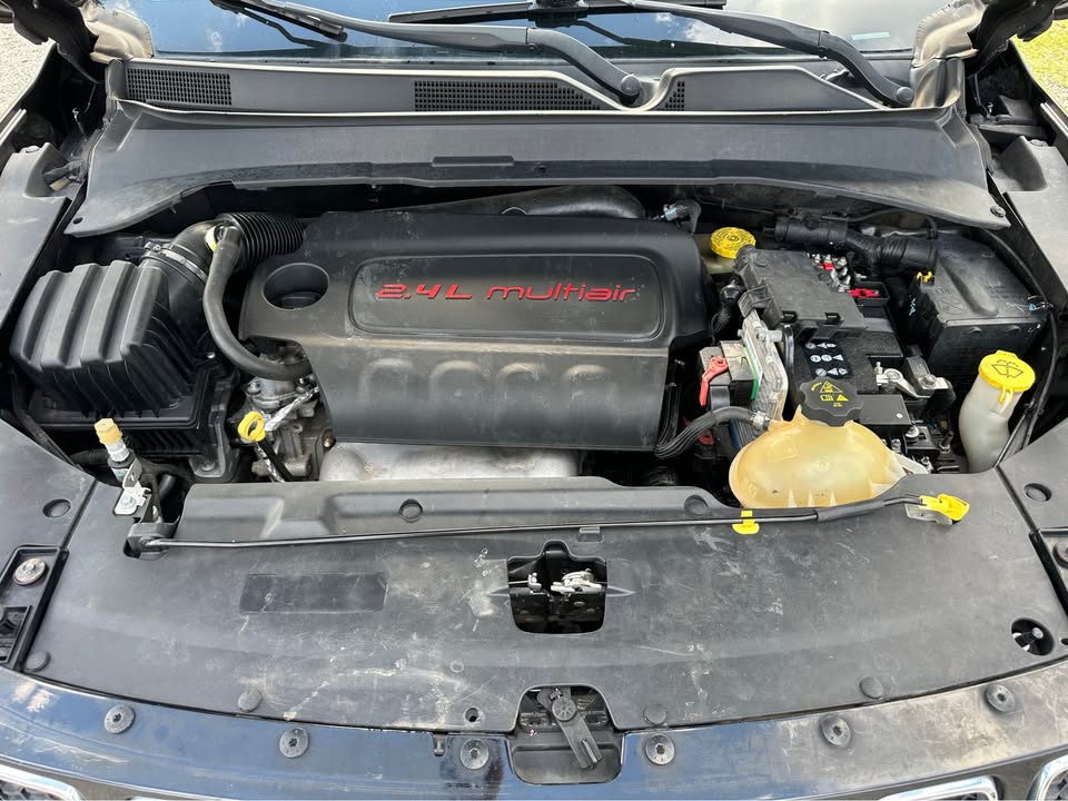 2017 Jeep Compass Limited photo 13