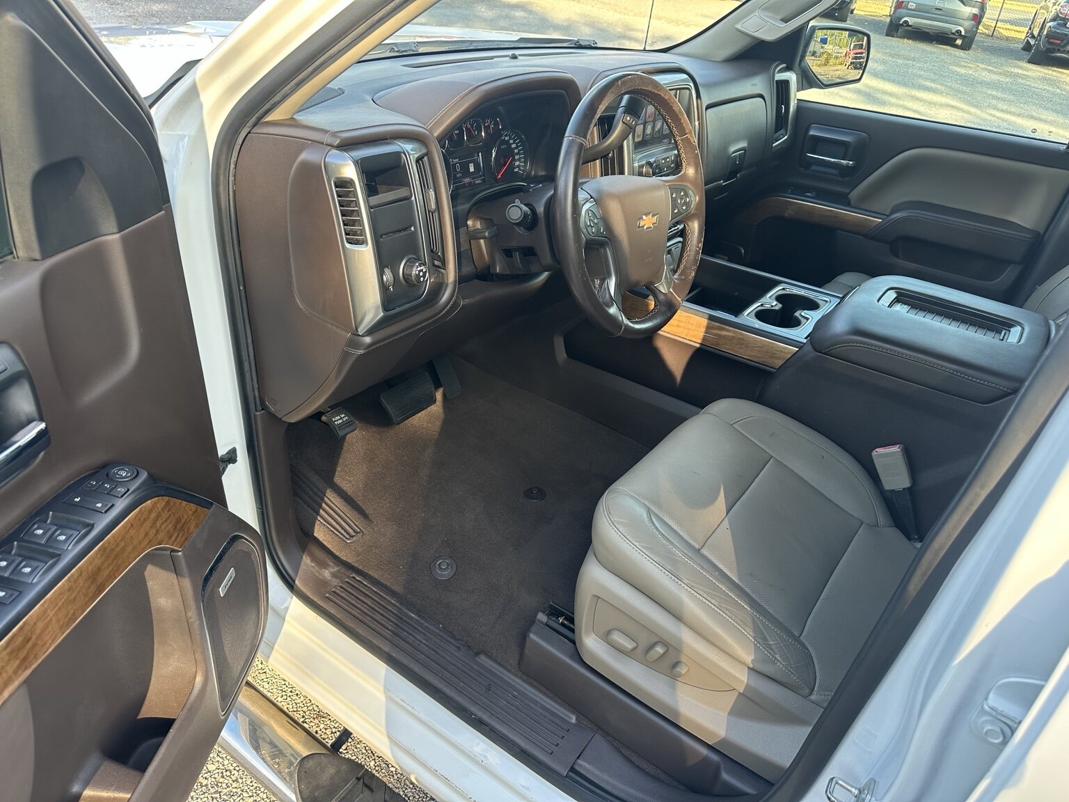 2018 Chevrolet Silverado 1500 LTZ photo 6
