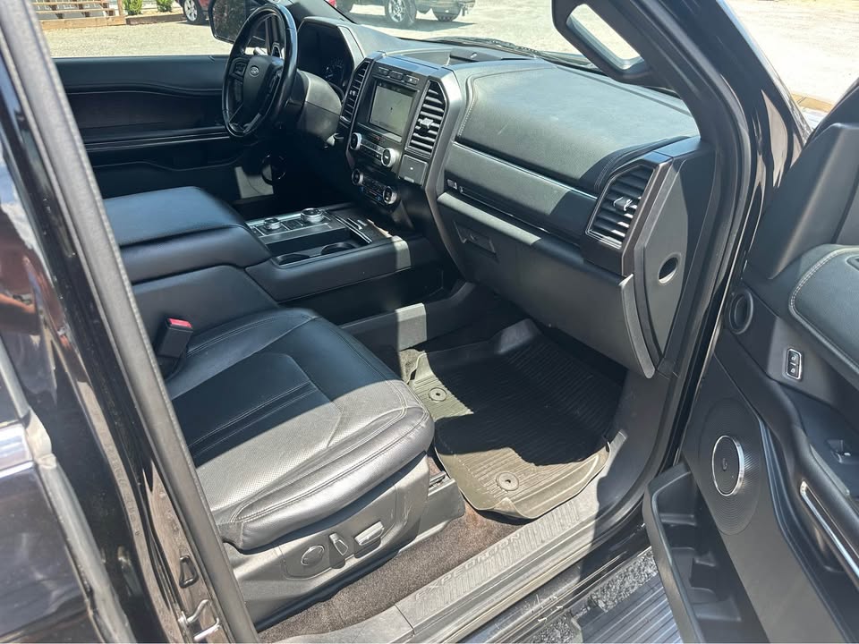 2018 Ford Expedition Limited photo 10