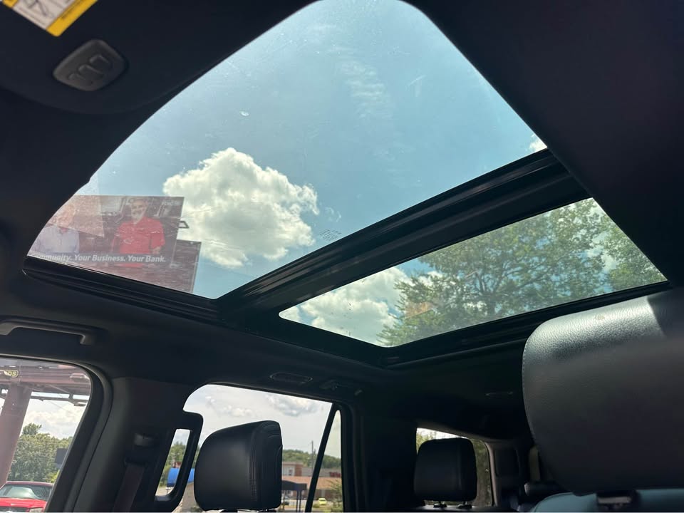 2018 Ford Expedition Limited photo 12