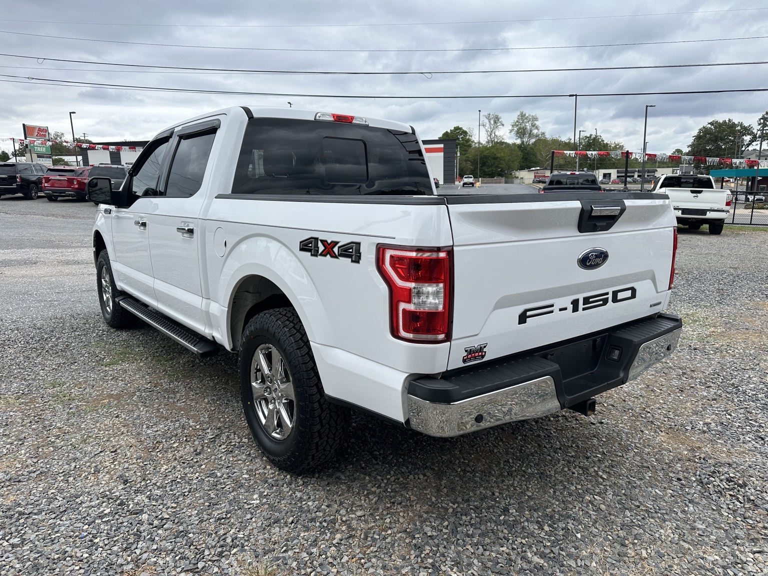 White 2018 Ford F-150 XLT Crew Cab front exterior view