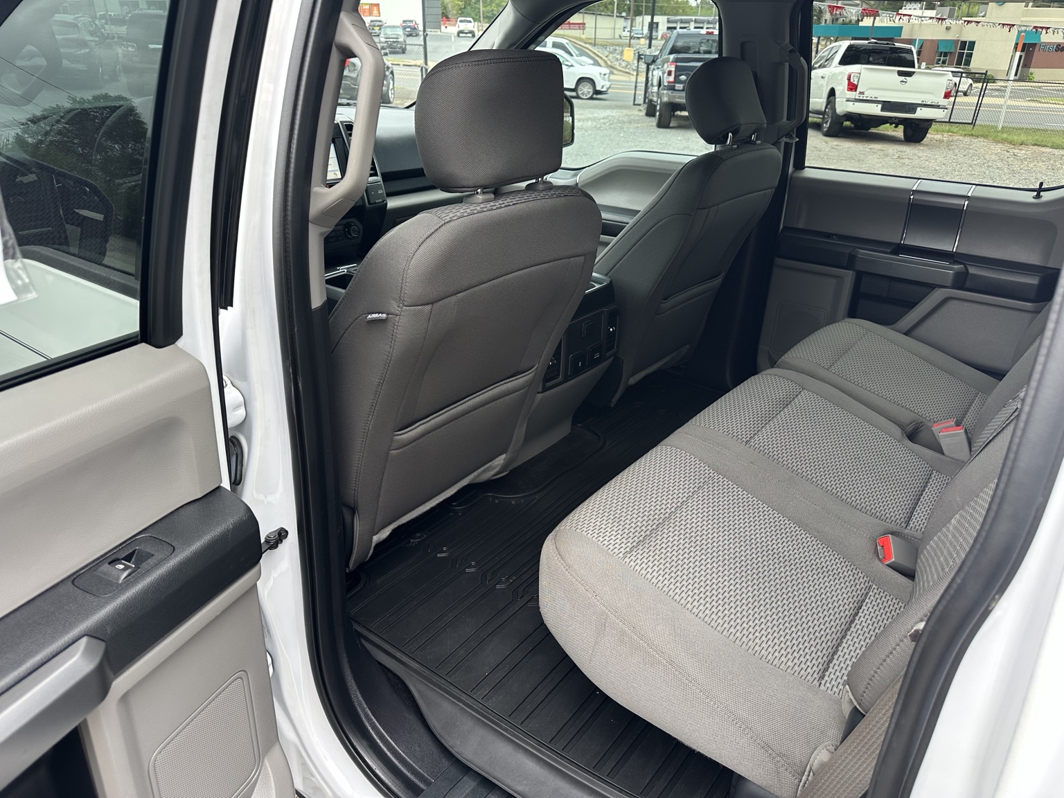 White 2018 Ford F-150 XLT Crew Cab dashboard and controls