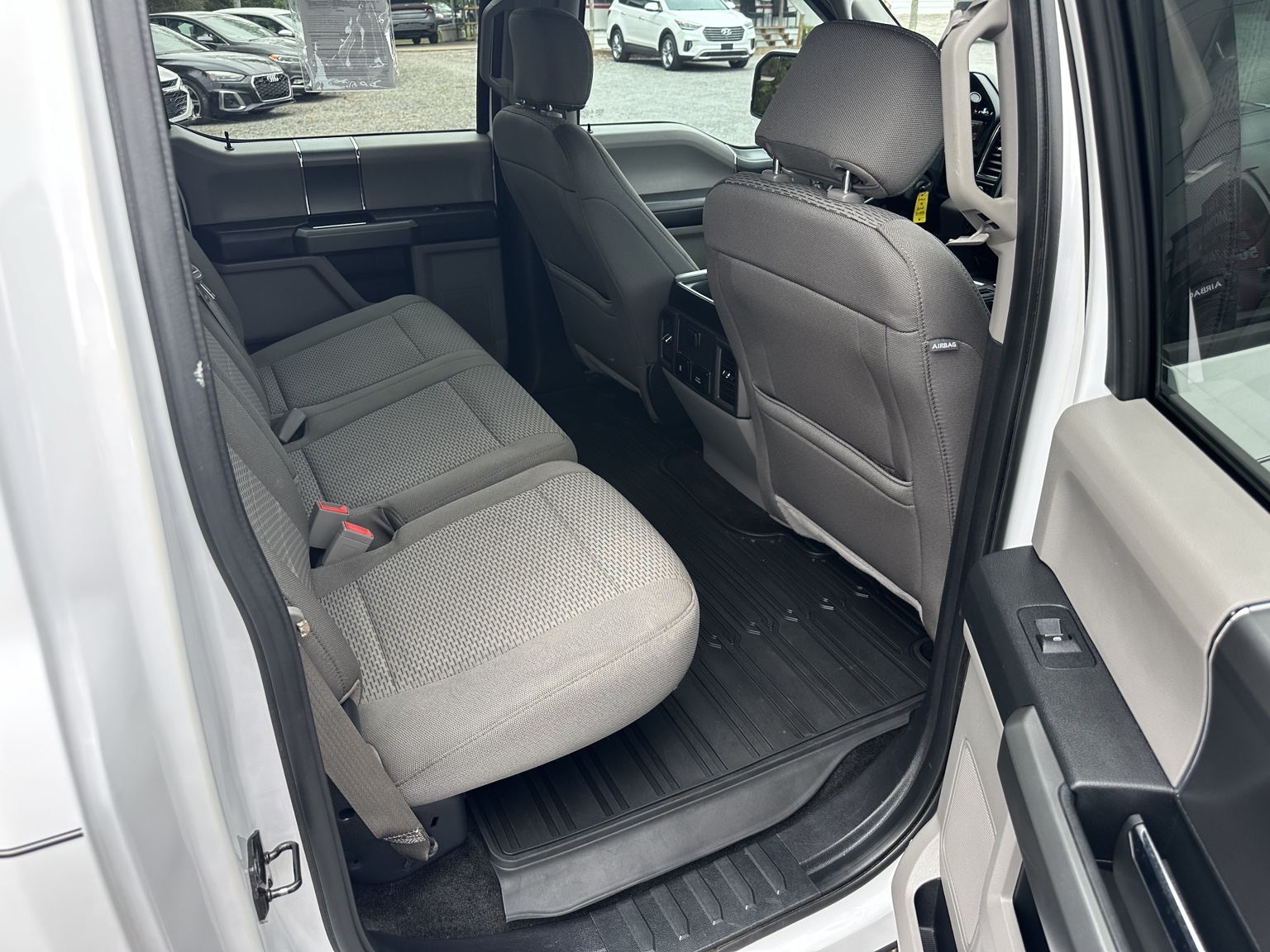 White 2018 Ford F-150 XLT Crew Cab front seating