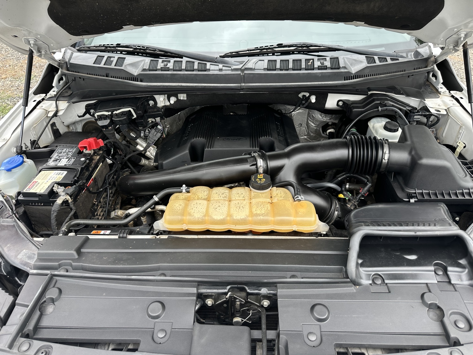 White 2018 Ford F-150 XLT Crew Cab additional view 13