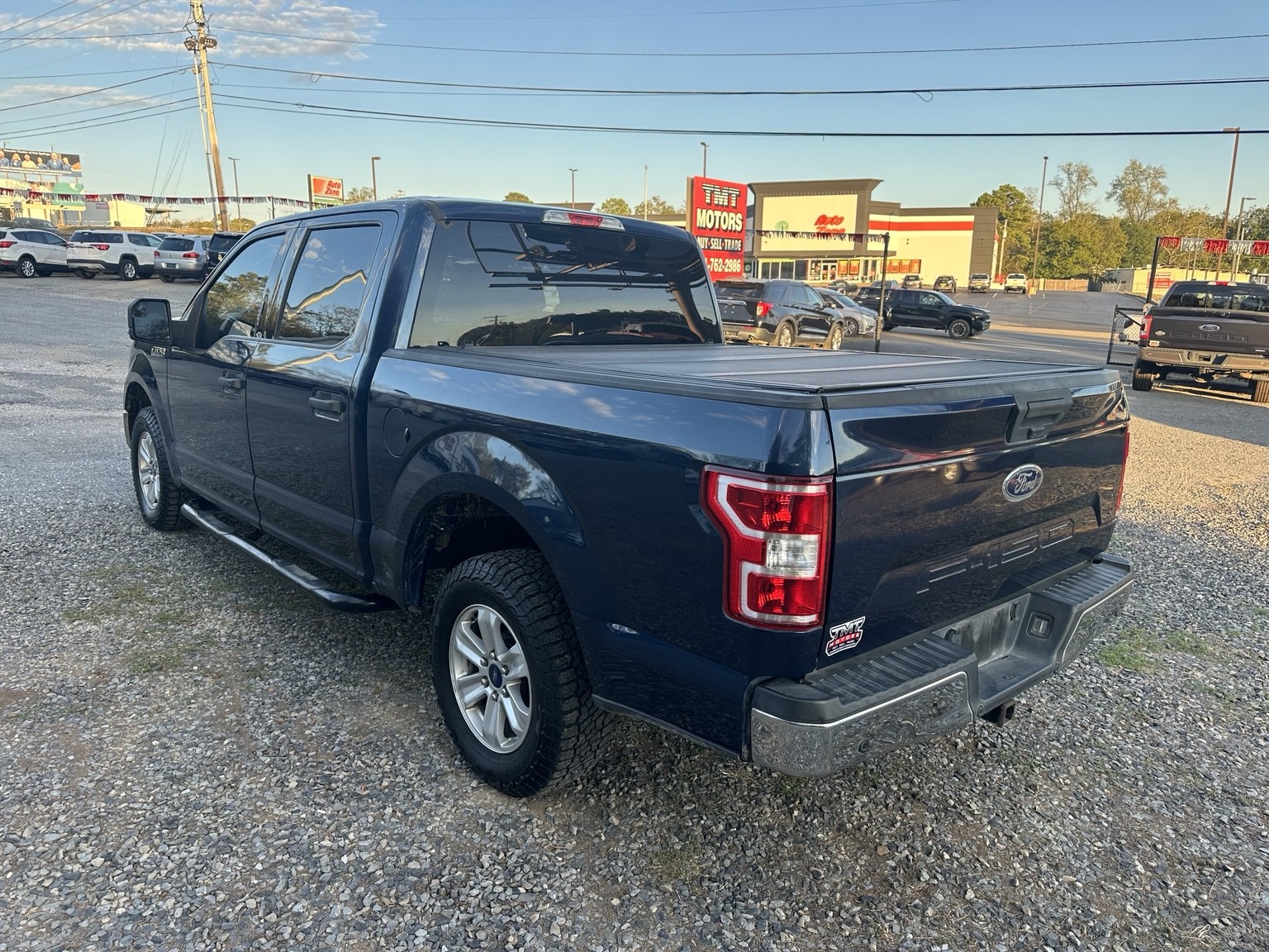 Blue 2018 Ford F-150 Crew Cab XLT front exterior view
