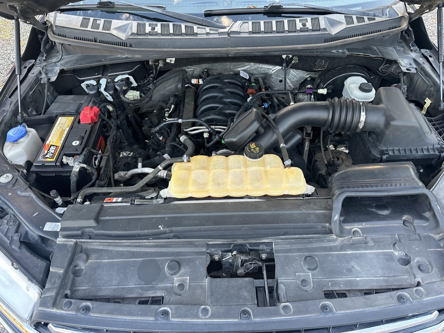 Blue 2018 Ford F-150 Crew Cab XLT additional view 13
