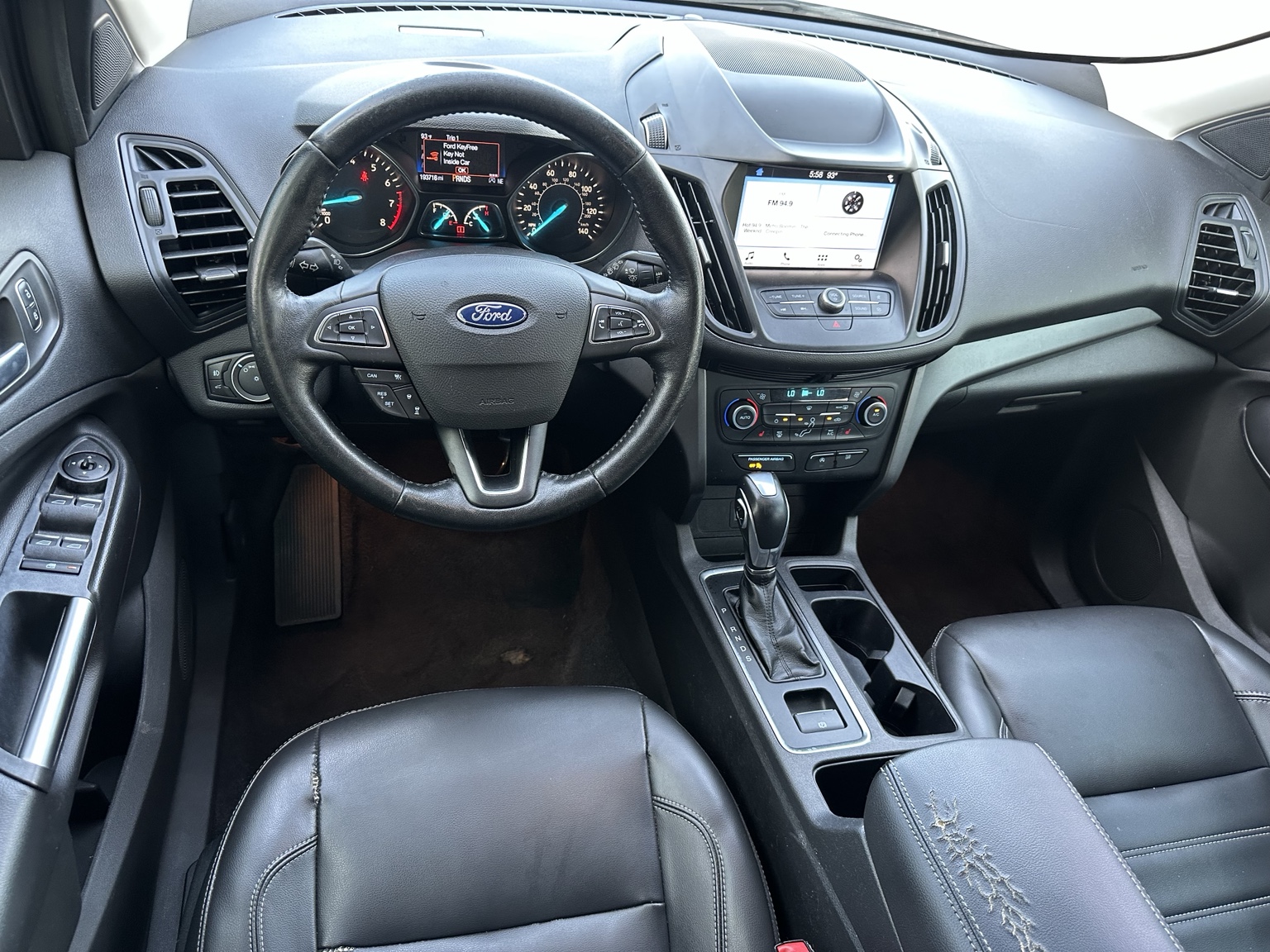 White 2019 Ford Escape SEL front seating