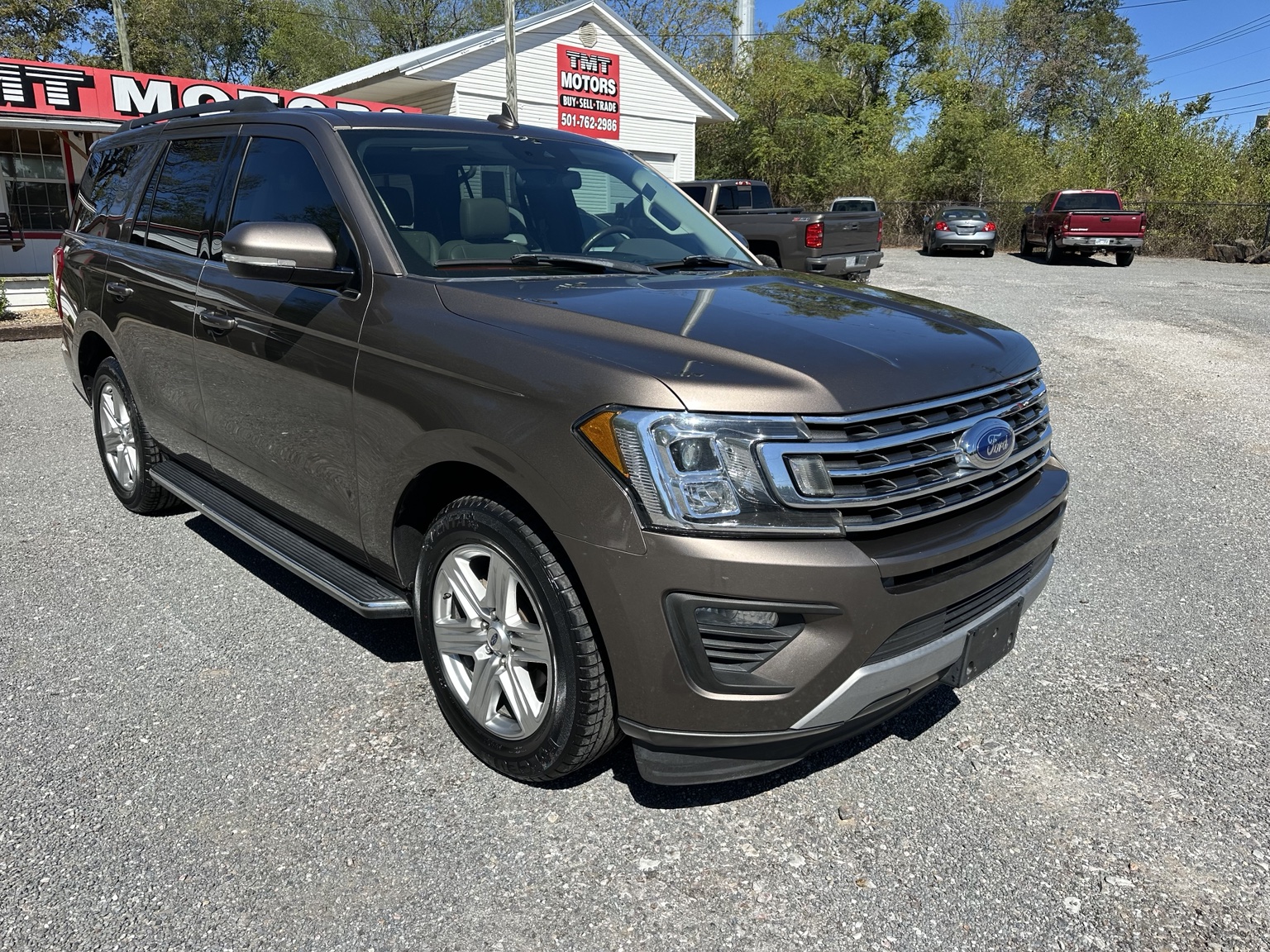 Brown 2019 Ford Expedition XLT rear exterior view