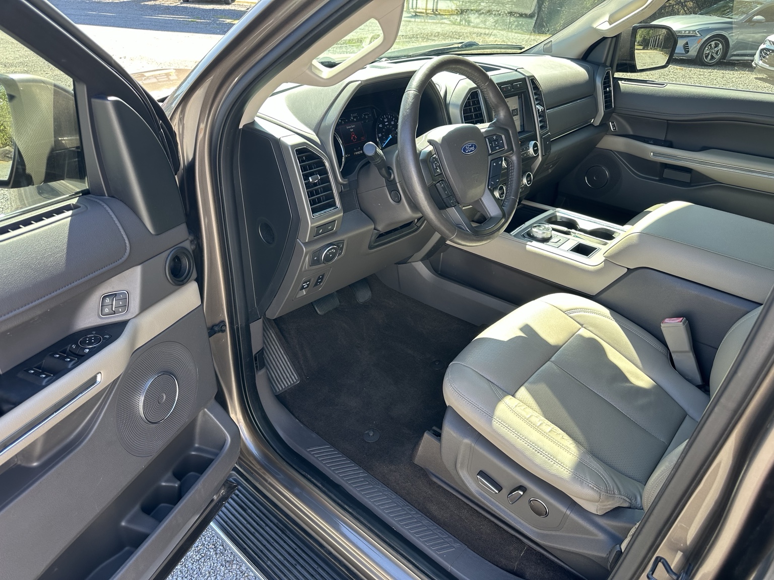 Brown 2019 Ford Expedition XLT interior view