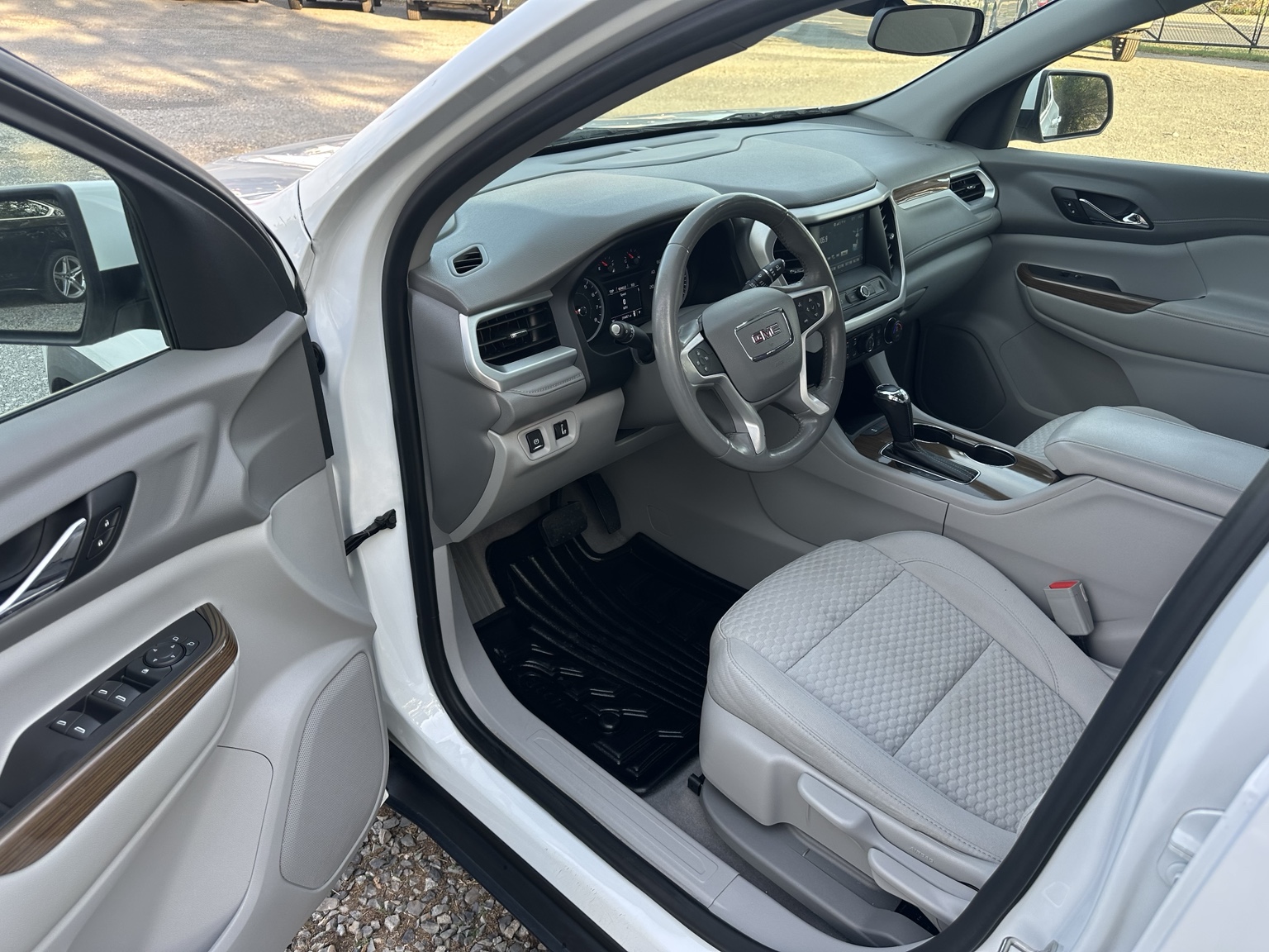 White 2019 GMC Acadia SLE interior view