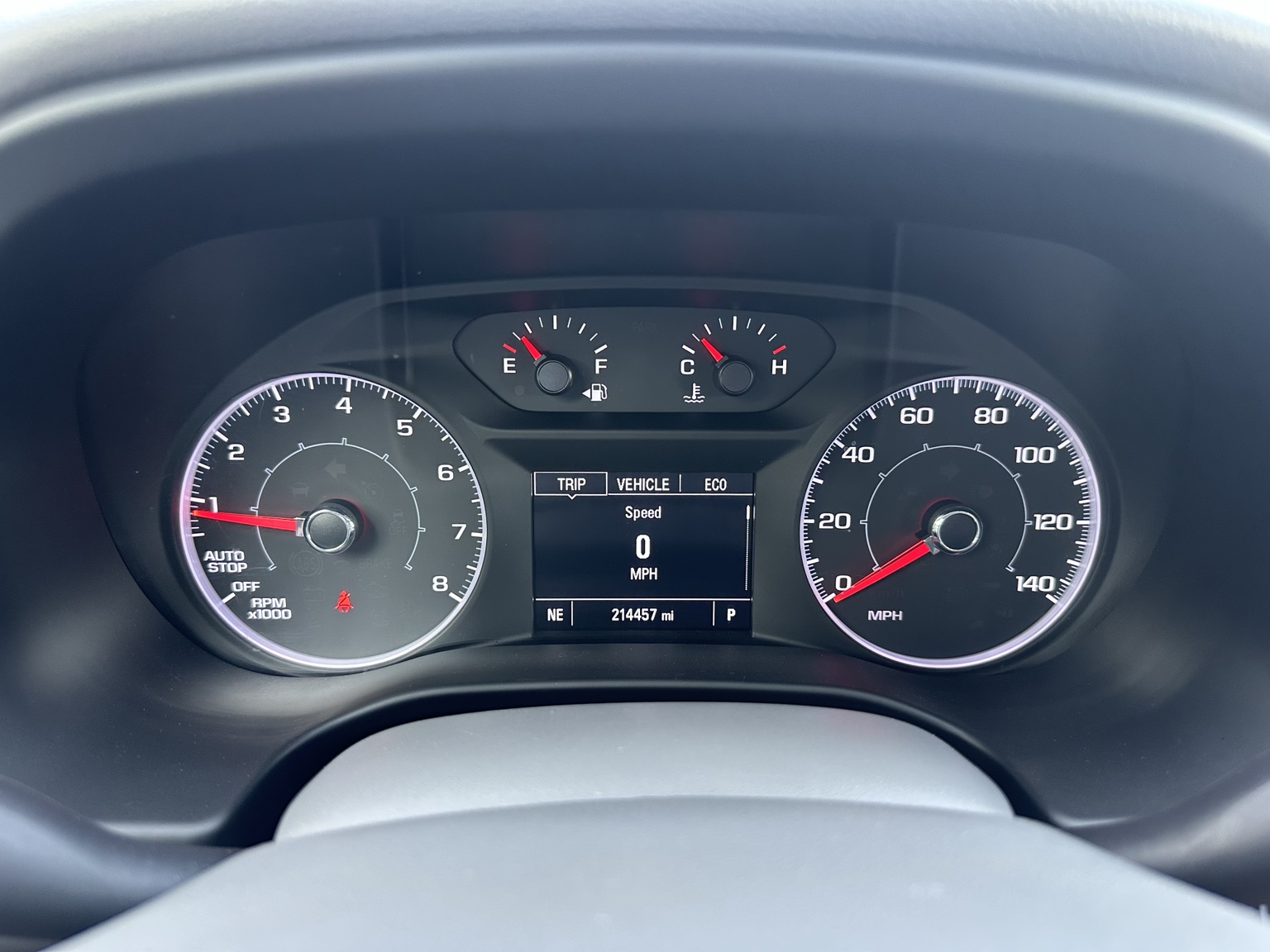 White 2019 GMC Acadia SLE additional vehicle view