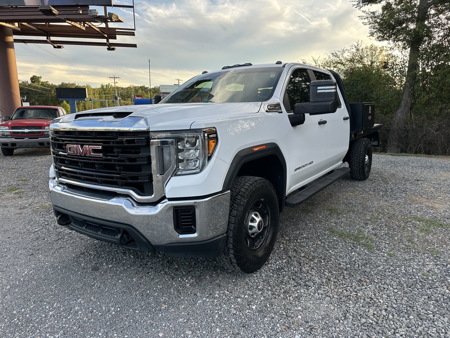White 2020 GMC Sierra 2500HD W/T Flatbed featured exterior view