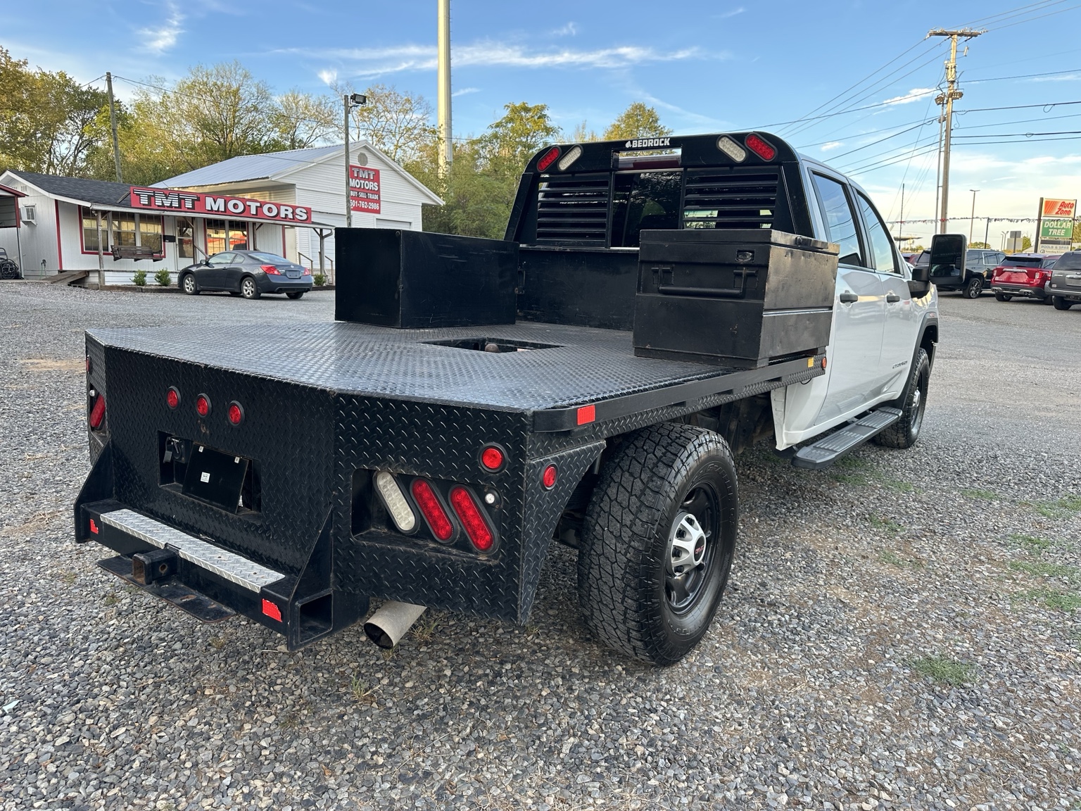White 2020 GMC Sierra 2500HD W/T Flatbed side exterior view