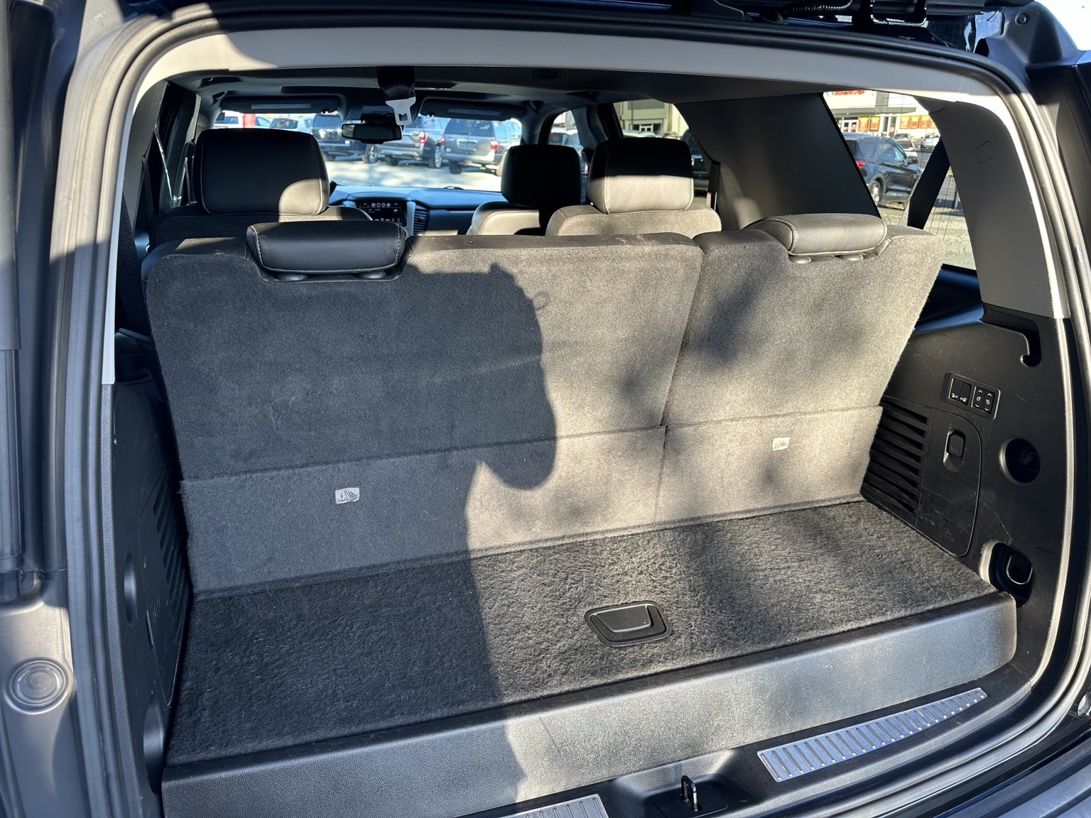 Black 2020 GMC Yukon SLT rear seating