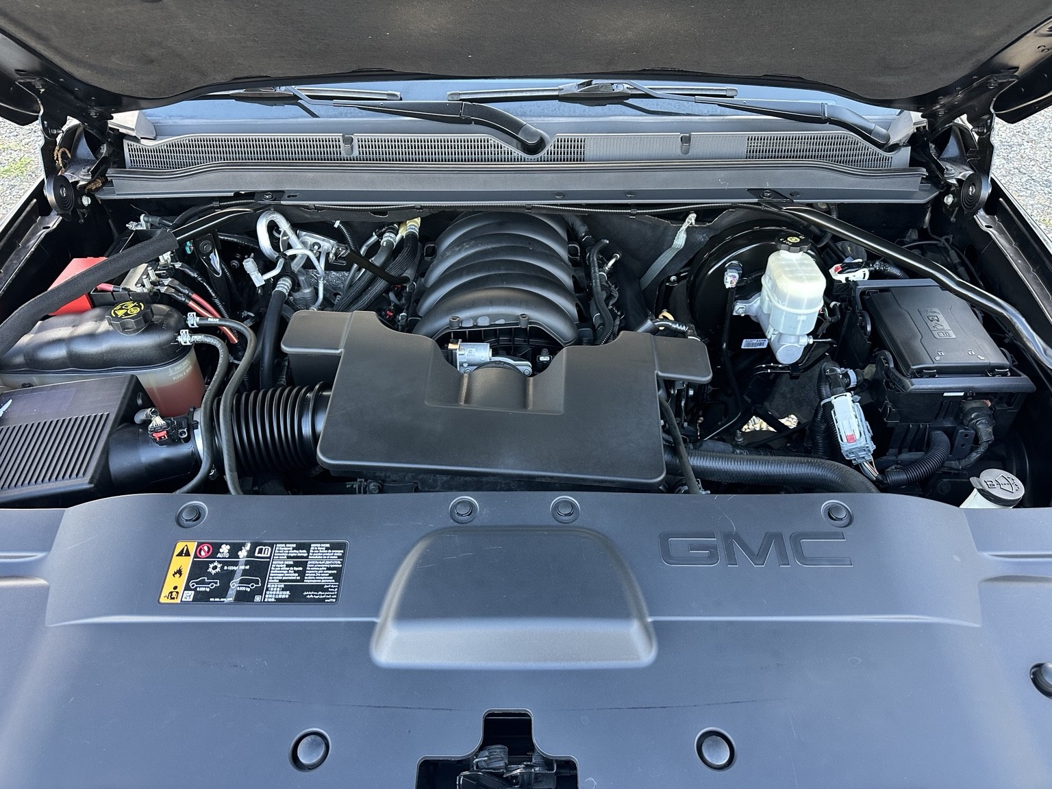 Black 2020 GMC Yukon SLT additional view 15
