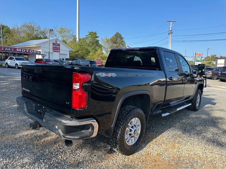 2021 Chevrolet Silverado 2500HD LT photo 3