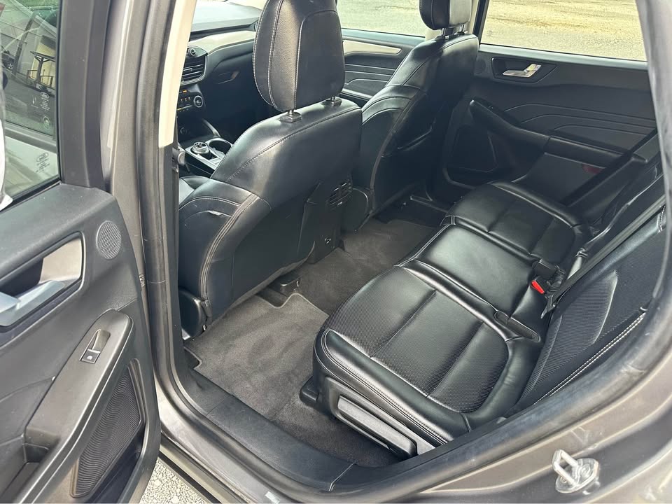 2021 Ford Escape SEL photo 6
