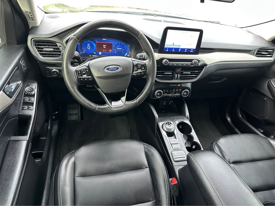 2021 Ford Escape SEL photo 10