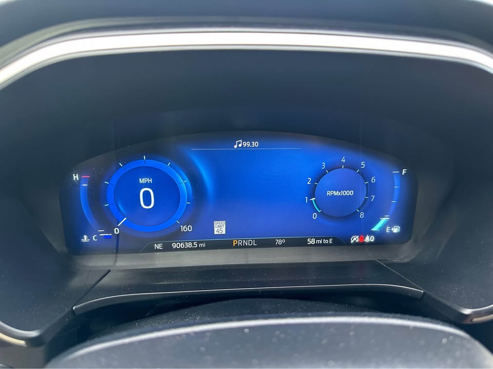 2021 Ford Escape SEL photo 11