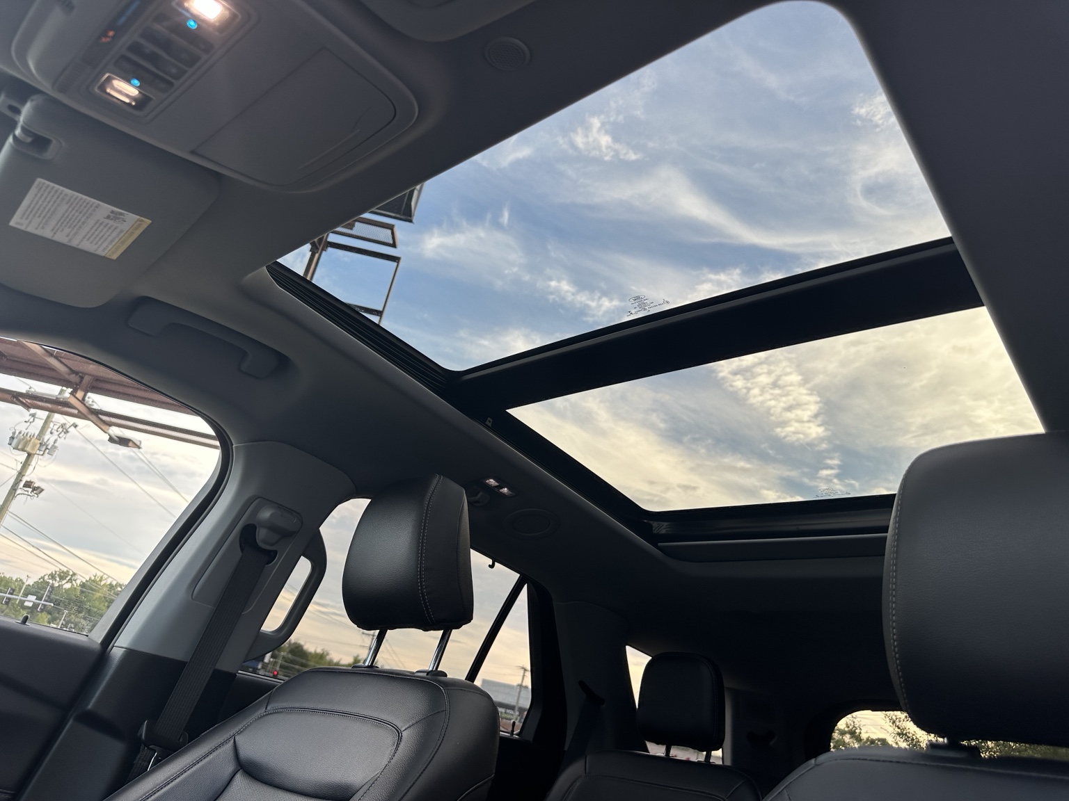 Black 2021 Ford Explorer Limited additional vehicle view