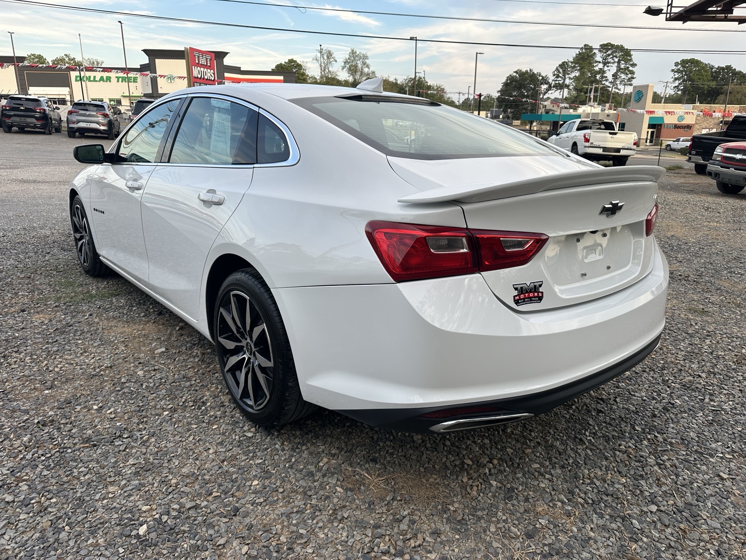 White 2022 Chevrolet Malibu RS front exterior view