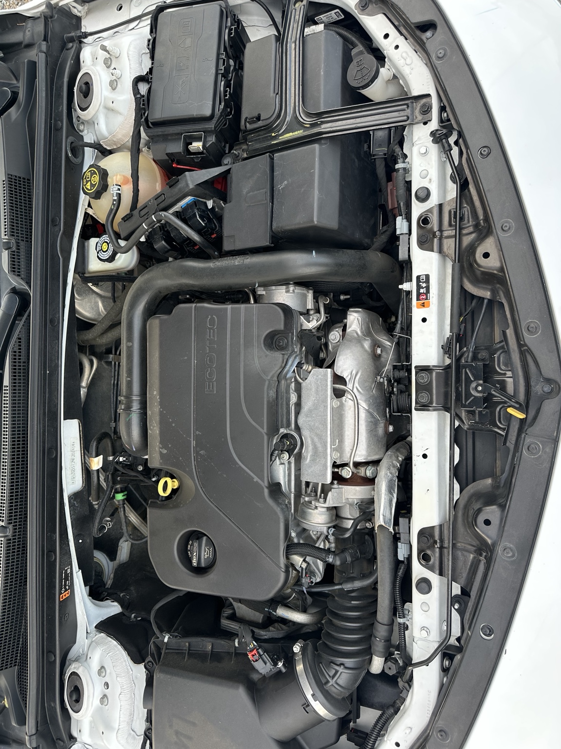 White 2022 Chevrolet Malibu RS additional view 13